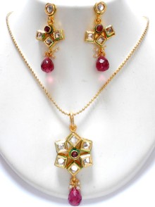 Kundan Pendant Sets